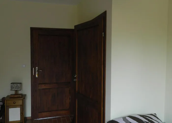 Dom Bartek منزل للإقامة *